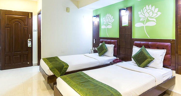 Hyderabad Tour Package — 1 Night / 2 Days
